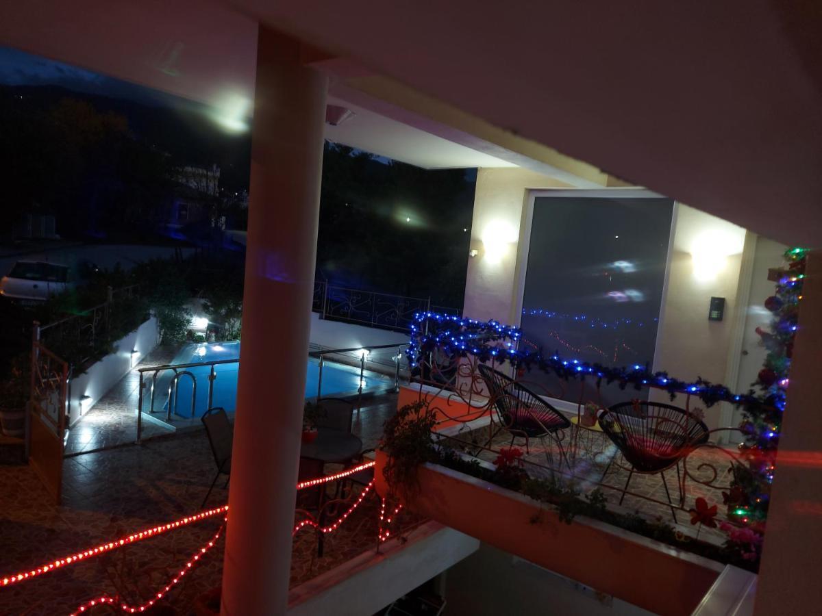 Violet Studio Με Πισίνα Vólos Extérieur photo